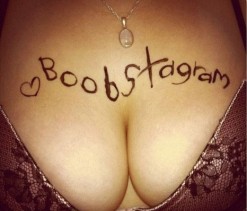 Erotický Boobstagram - koniec nudnému Instagramu